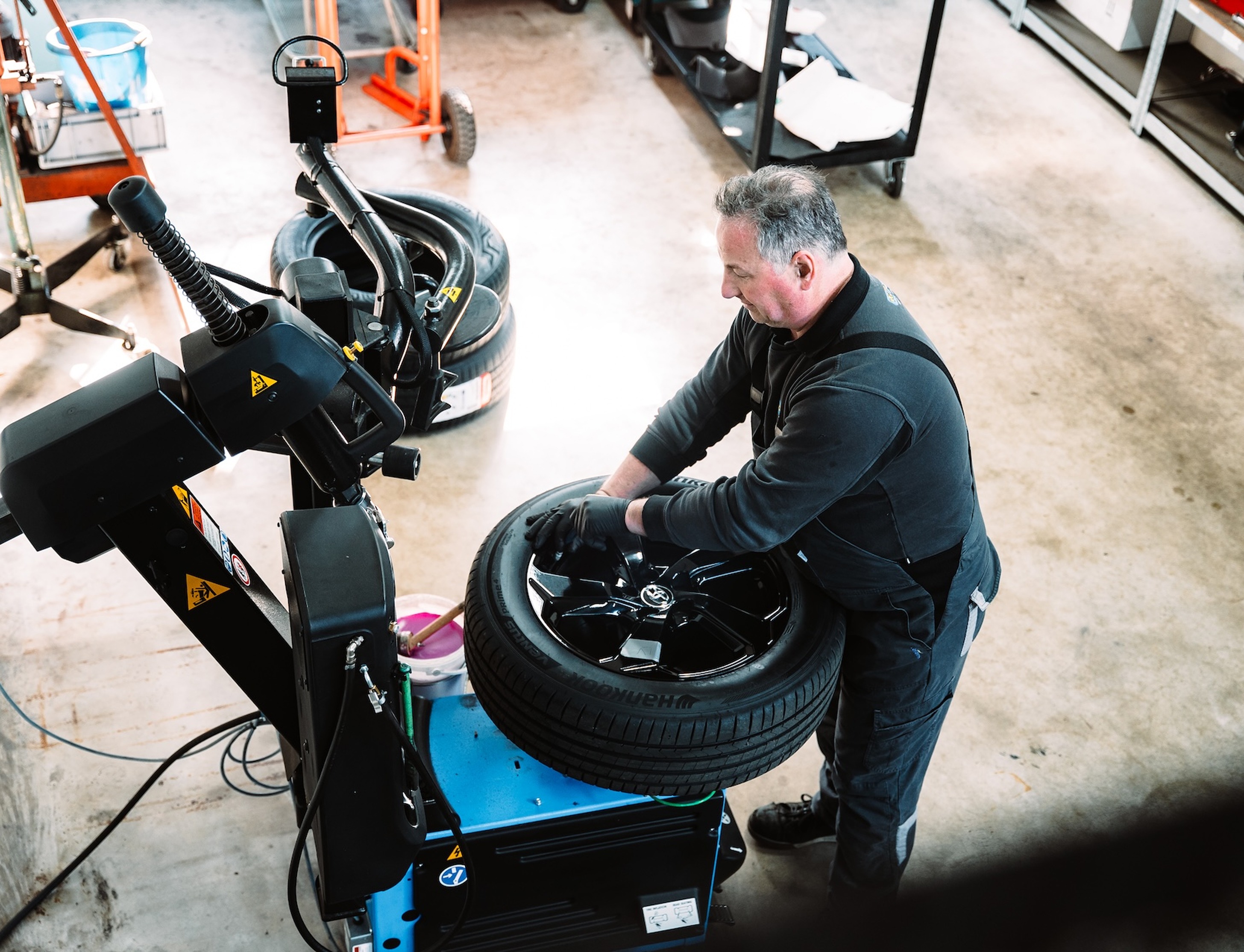 Content 28_content_image_17477399421084326329.jpg Bandenservice | Van Gorp Auto’s